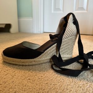 Soludo’s Black Espadrilles